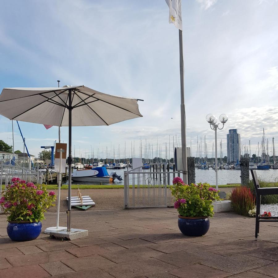 Akzent Hotel Strandhalle Schleswig Exterior photo