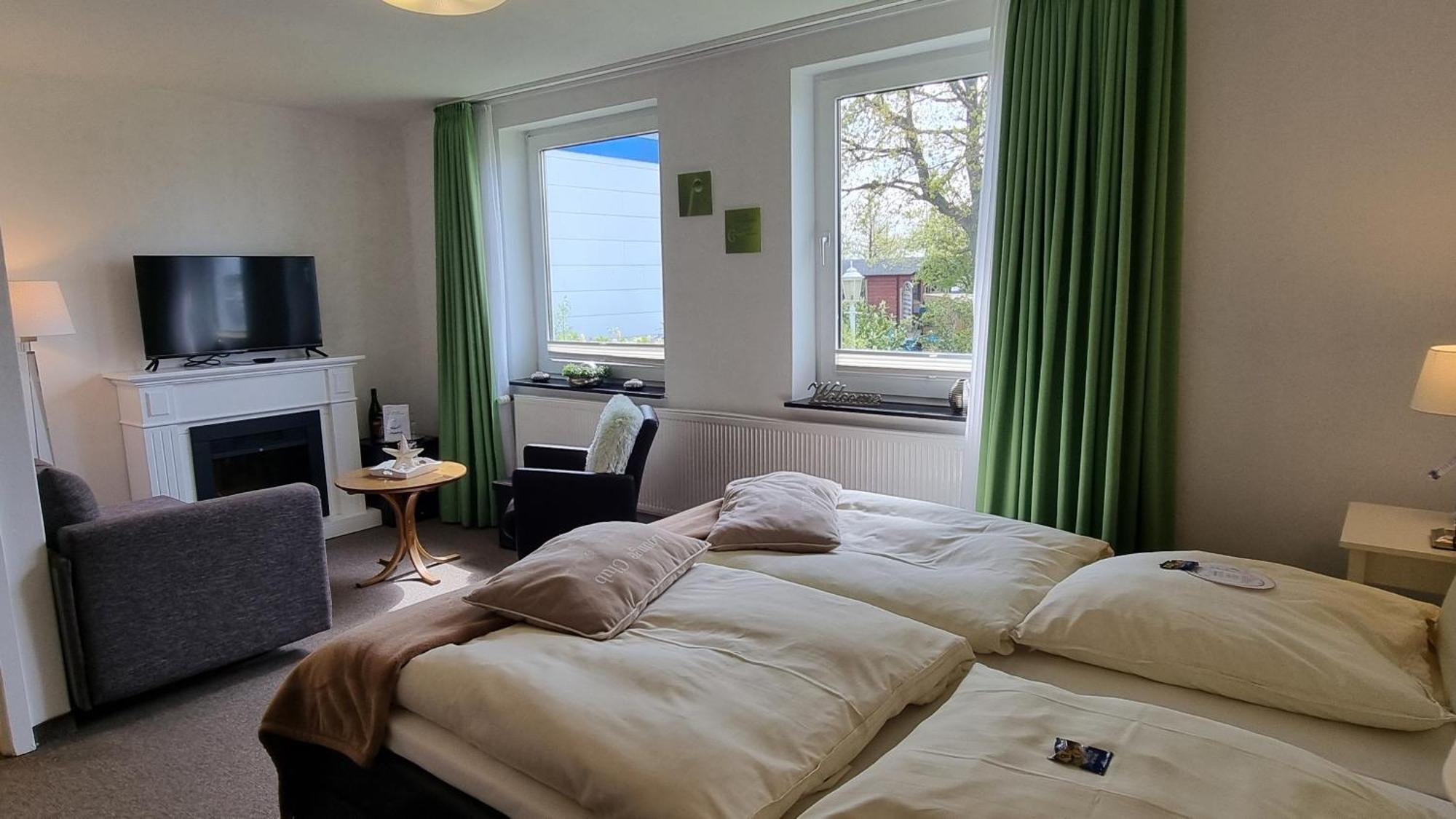 Akzent Hotel Strandhalle Schleswig Exterior photo